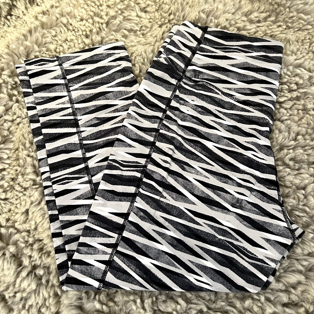 NIKE DRI-FIT capri Medium
